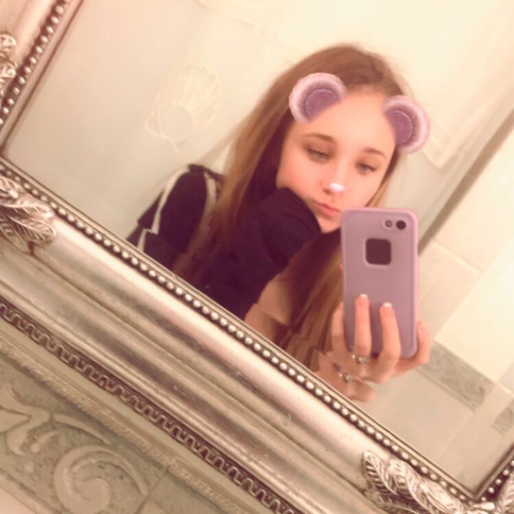 Meet your Posher, Caily